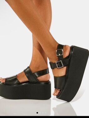 T.U.K. BLACK BRUSH OFF STRATO SANDALS Size 10